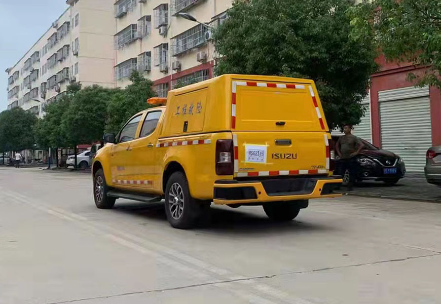 慶鈴五十鈴皮卡搶險(xiǎn)車(chē)
