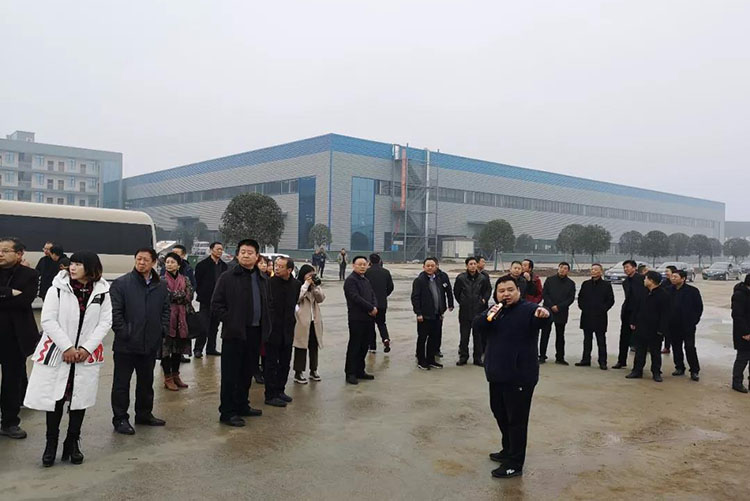 隨州市委、市人大代表團(tuán)蒞臨程力集團(tuán)商用車產(chǎn)業(yè)園視察