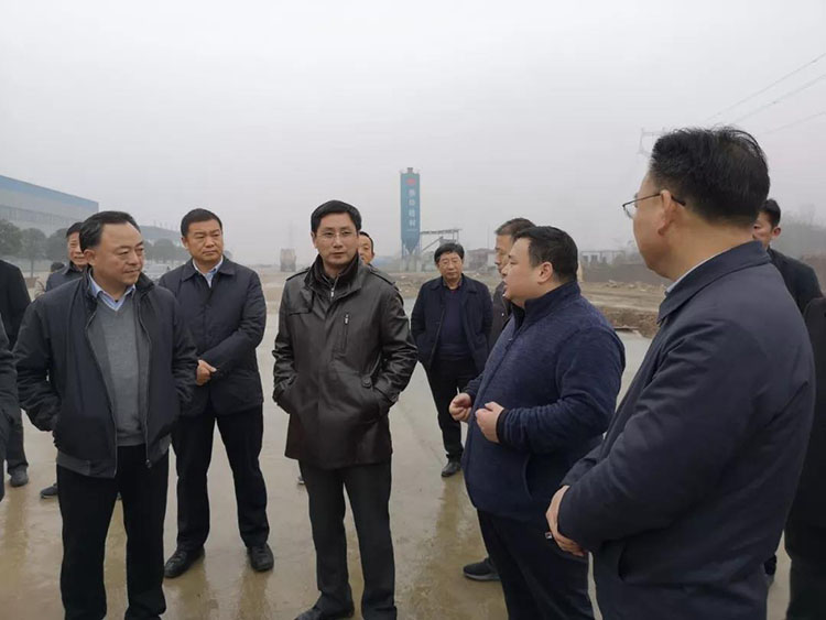 隨州市委、市人大代表團(tuán)蒞臨程力集團(tuán)商用車產(chǎn)業(yè)園視察